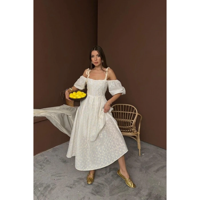 Bej Omuzu Bağcıklı Balon Kollu Brode Elbise