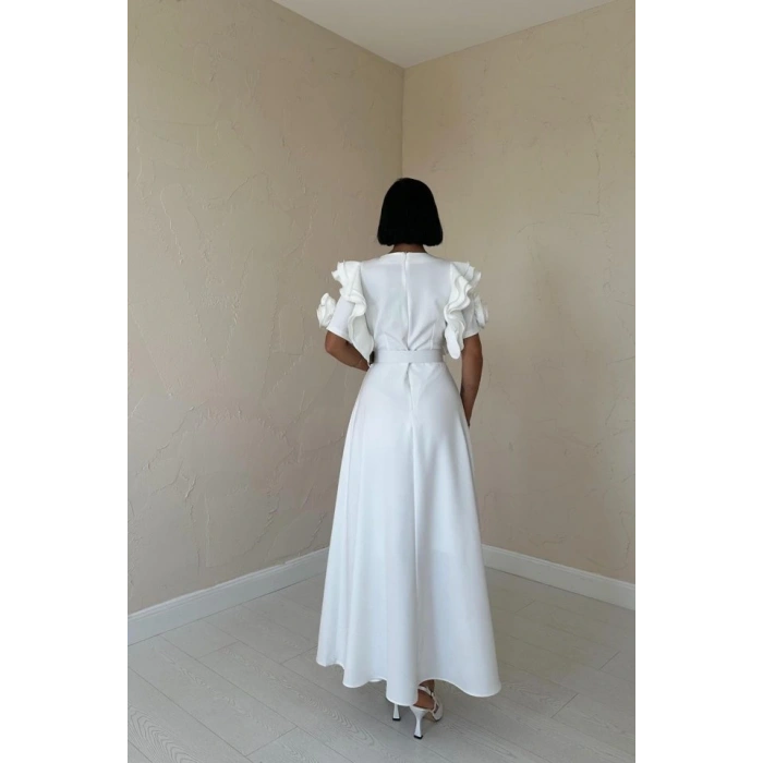 Beyaz Kolları Volanlı Kemerli Elbise