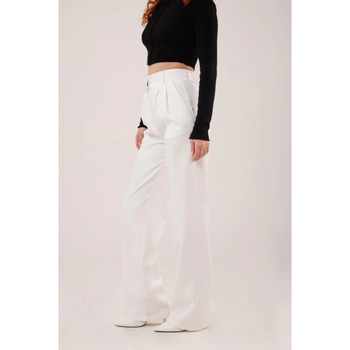 Bol Paça Piliseli Beyaz Pantolon