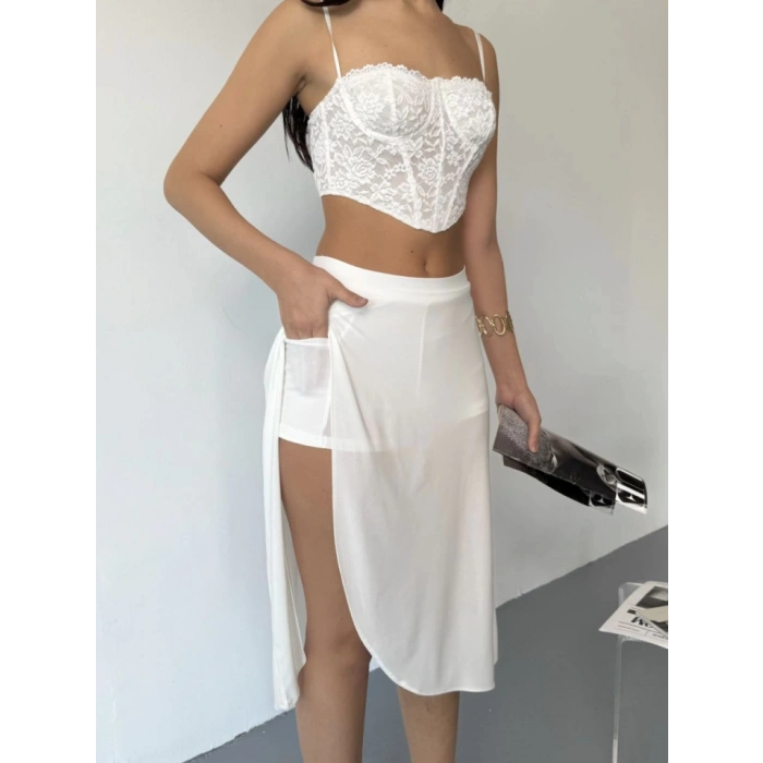Çepli Şortlu Yırtmaçlı Etek  Beyaz