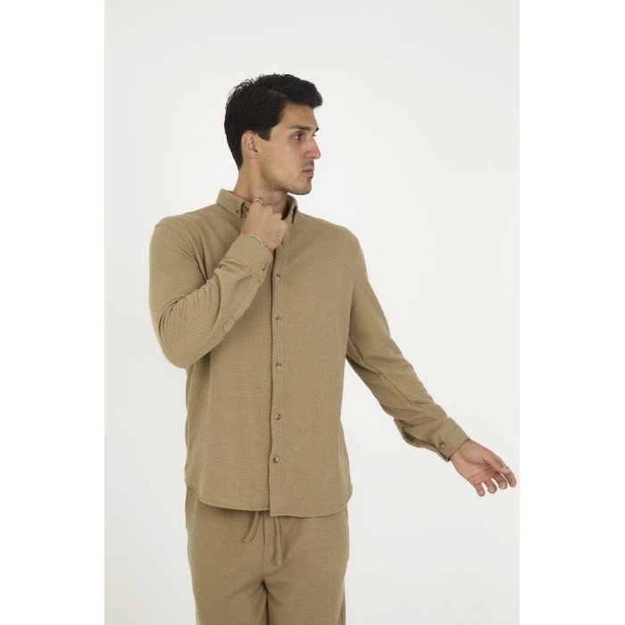 Düğmeli Tam Kalıp Uzun Kol Jakar Gömlek  Kahverengi