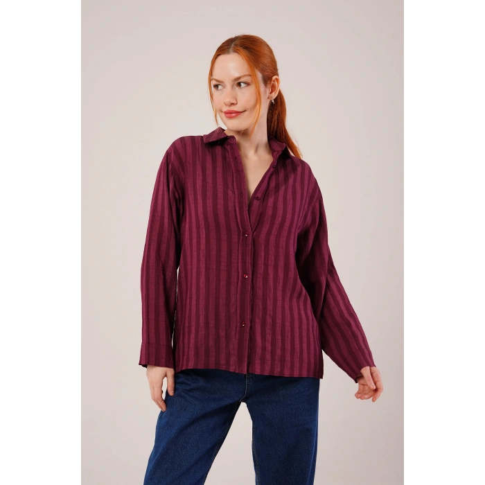 Düğmeli Ve Çizgi Detaylı Bordo Gömlek