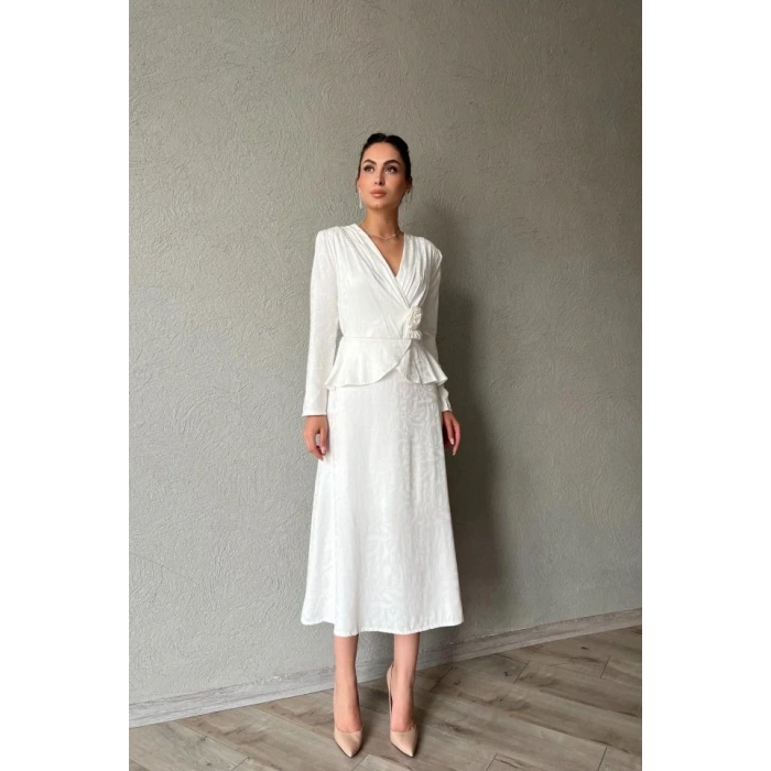 Ekru Pile Detaylı Kruvaze Elbise