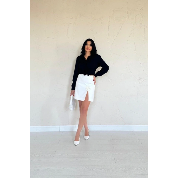 Ekru Yırtmaçlı Gül Detaylı ini Etek