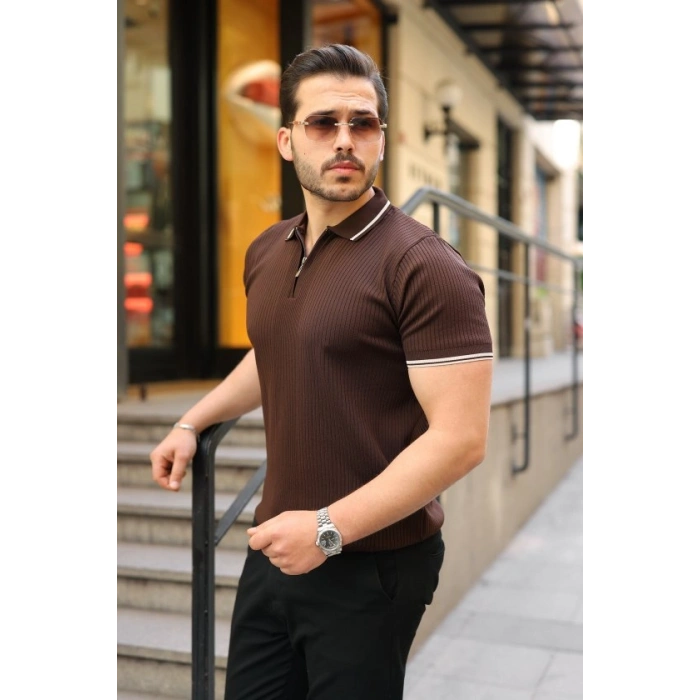 Erkek Çizgi Desenli Fermuar Yakalı Kısa Kollu Tişört