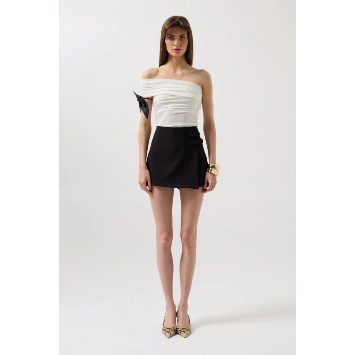 Fiyonk Detay Mini Etek