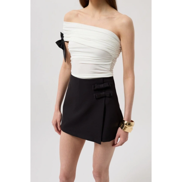 Fiyonk Detay Mini Etek