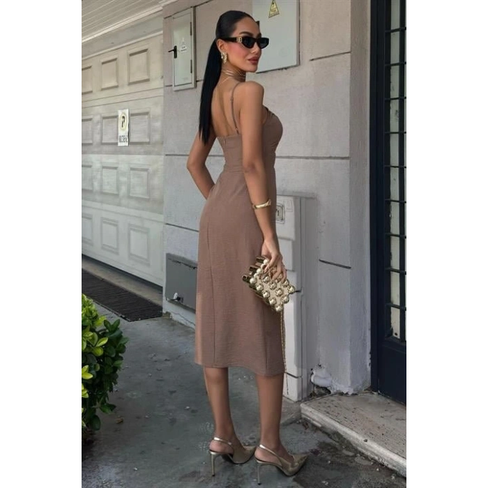 Göğsü Aksesuarlı Önü Yırtmaçlı Elbise 2899