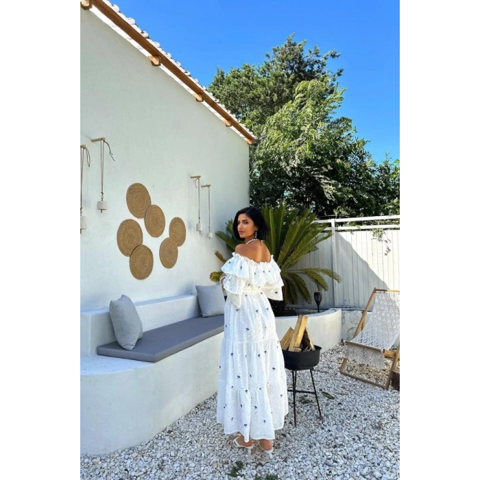 ila Omuzları astikli Brode Elbise