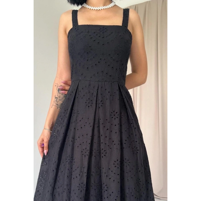 iyah Askılı Aparatlı Brode Elbise