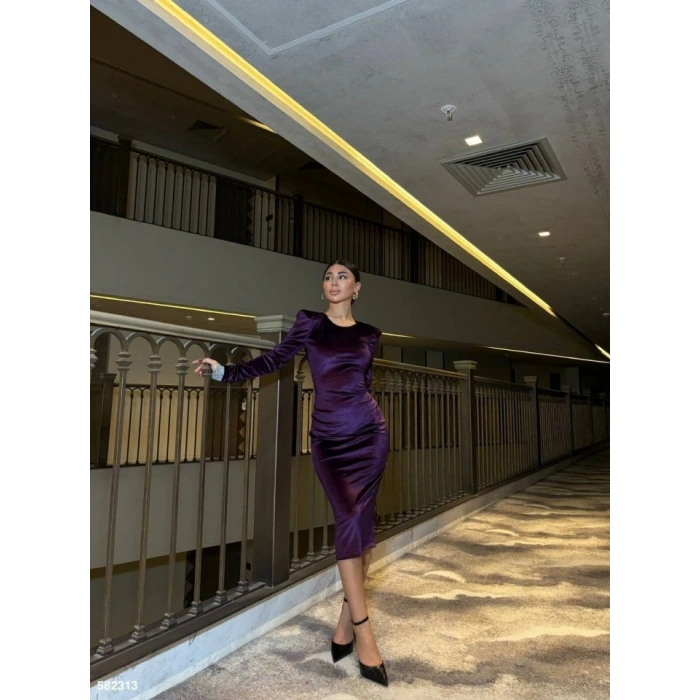 Kadın Bisiklet Yaka Vatkalı anşet Detay Kadife Kumaş idi Boy Elbise