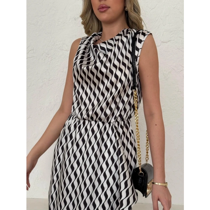 Kadın Degaje Yaka önden çapraz Detay Saten Midi Elbise