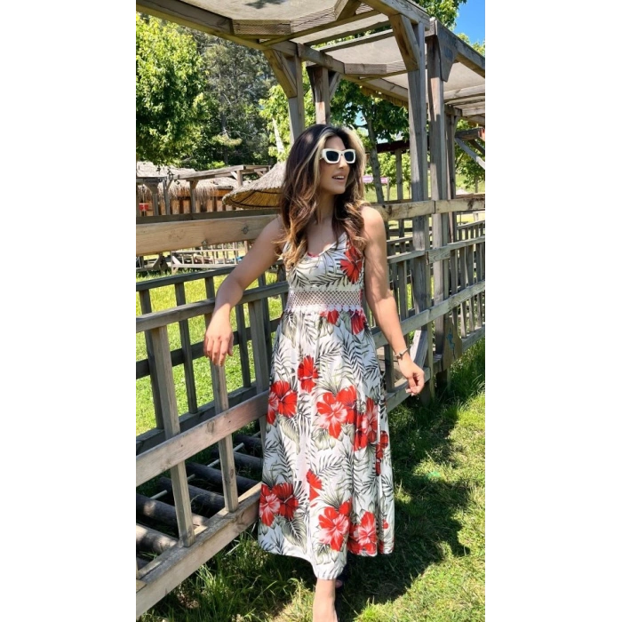 Kadın Ip Askılı V Yakalı Bel Güpür çiçek Desenli Yandan Yırtmaçlı Maksi Süprem Elbise