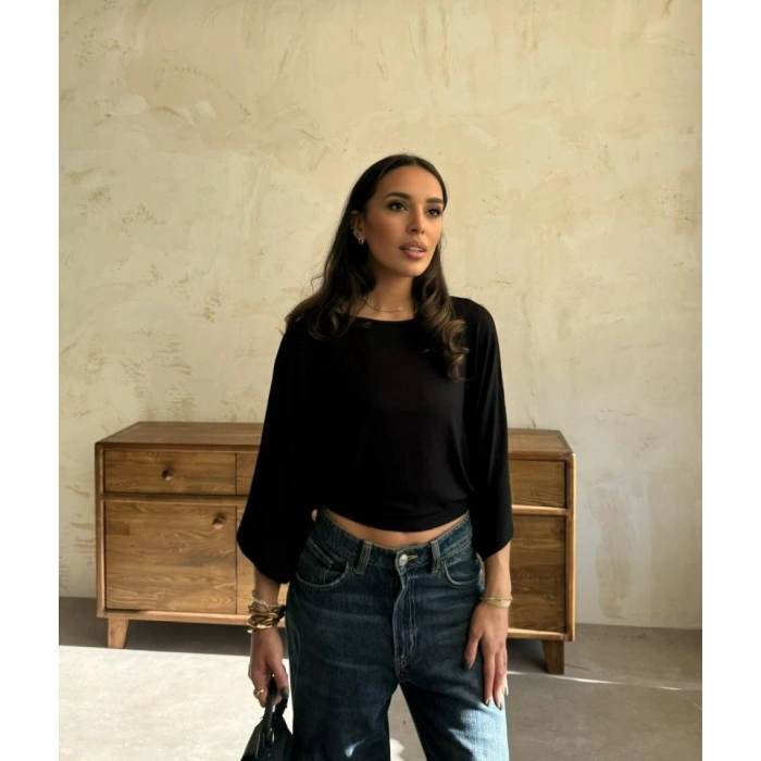Kadın Kayık Yaka Yarasa Kol Dökümlü Kısa Bluz
