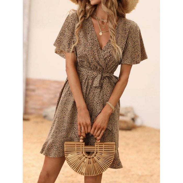 Kadın Kısa Kelebek Kollu Kruvaze Yakalı Belden Kuşaklı Kısa Desenli Süprem Elbise