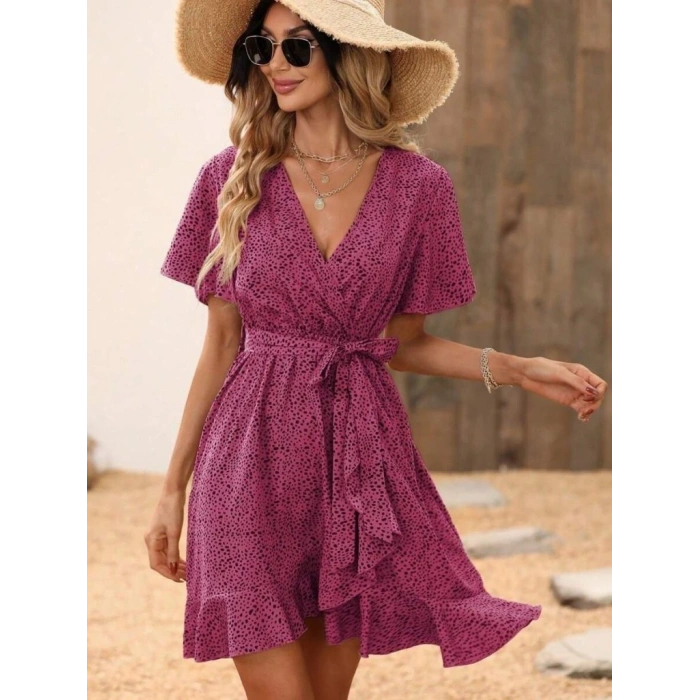 Kadın Kısa Kelebek Kollu Kruvaze Yakalı Belden Kuşaklı Kısa Desenli Süprem Elbise