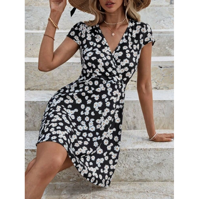 Kadın Kısa Kollu Kruvaze Yaka Papatya Baskılı Krep Elbise