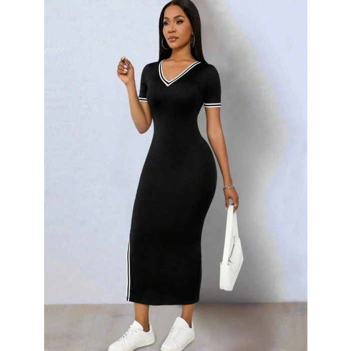 Kadın Kısa Kollu V Yakalı Yandan Yırtmaçlı Viskon Iki Iplik Elbise