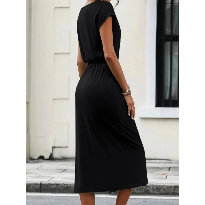 Kadın Kısa Kollu Yakası Açık Belden Kuşaklı Yandan Yırtmaçlı Midi Viskon Elbise