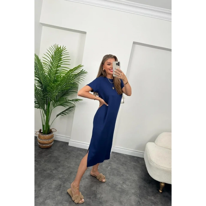 Kadın Kısa Kollu Yırtmaç Detaylı Salaş Viskon Elbise