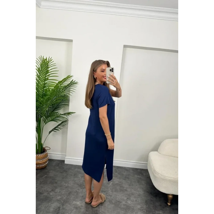 Kadın Kısa Kollu Yırtmaç Detaylı Salaş Viskon Elbise