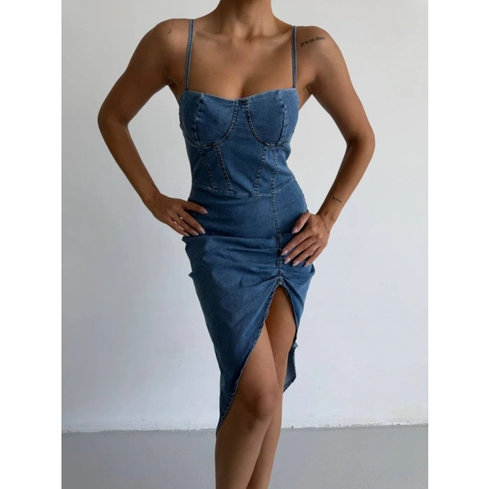 Kadın Omuz Askılı Derin Bacak Dekoltesi Ve Büzgü Detay Kot Elbise