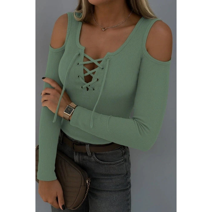 Kadın Omuzlardan Açık Uzun Kollu Bağcıklı Kaşkorse Bluz