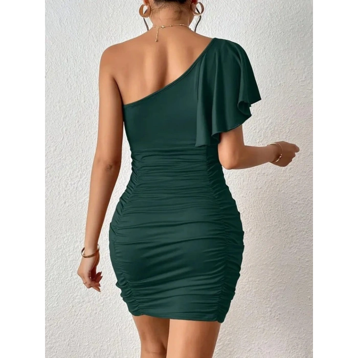 Kadın Tek Omuzu Açık Asimetrik Yaka Detaylı Büzgülü Sandy Elbise