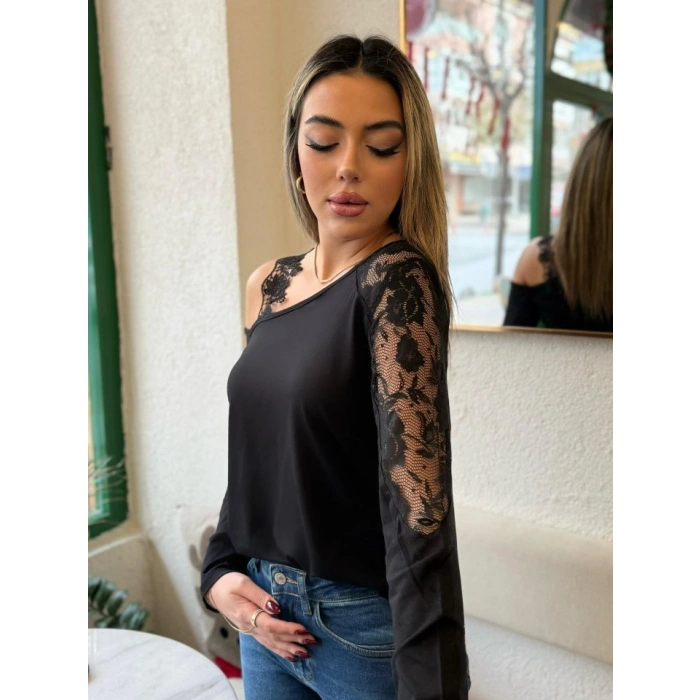 Kadın Tek Omuzu Açık Askılı Dantelli Viskon Bluz