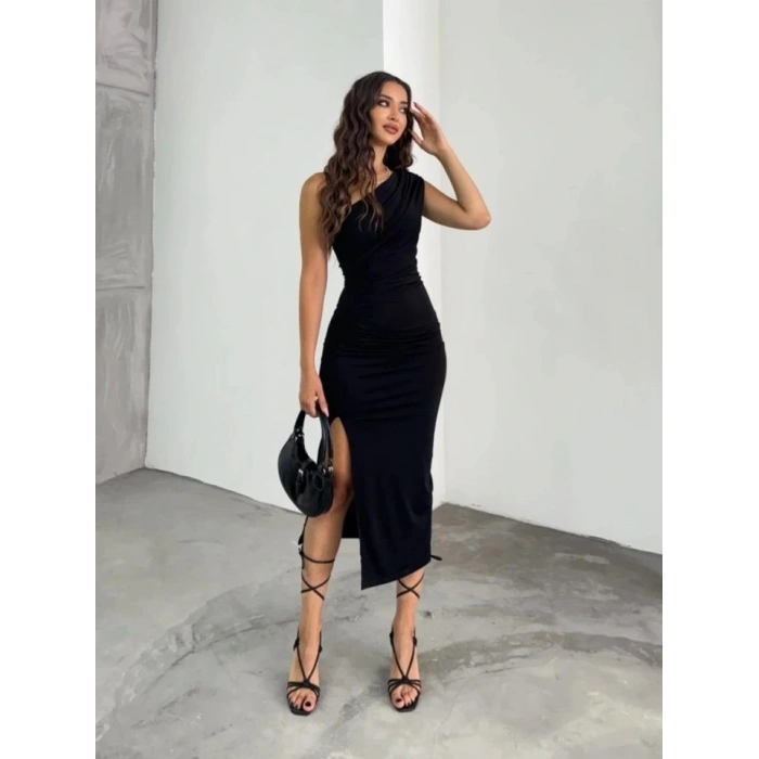 Kadın Tek Omuzu Açık Büzgülü Yandan Yırtmaçlı Uzun Sandy Elbise