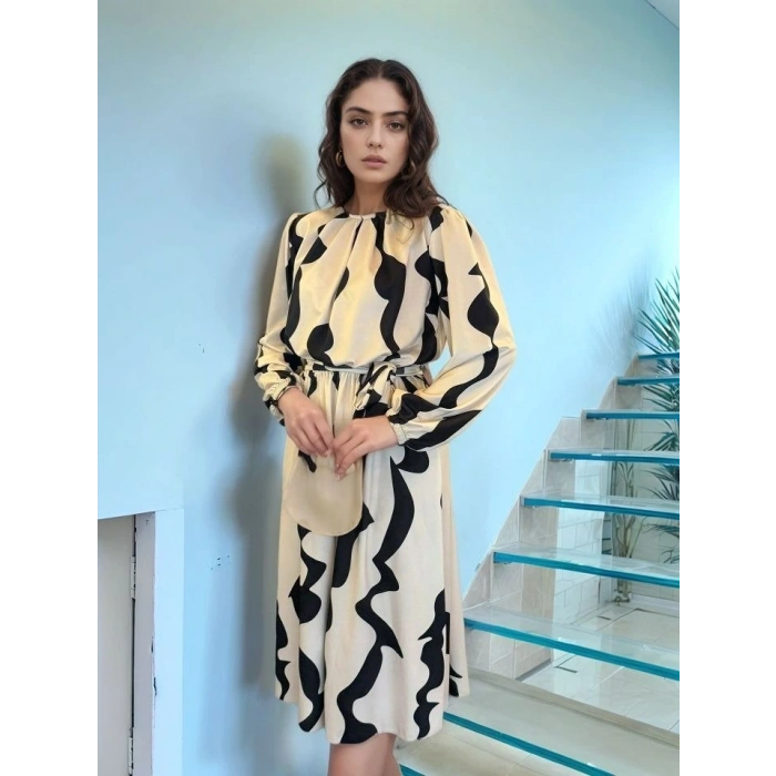 Kadın Uzun Kollu Bisiklet Yaka Geometrik Desenli Midi Dalgıç Elbise