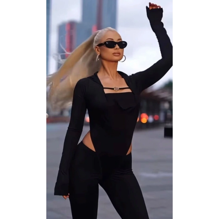 Kadın Uzun Kollu Kare Yaka Toka Ve Bel Dekoltesi Detaylı Tulum Tulum