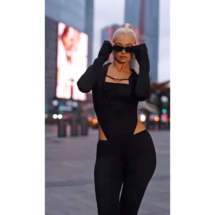 Kadın Uzun Kollu Kare Yaka Toka Ve Bel Dekoltesi Detaylı Tulum Tulum