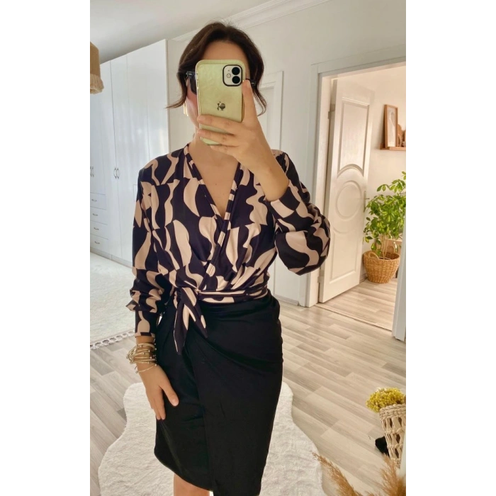 Kadın Uzun Kollu Kruvaze Yaka Dijital Baskılı Fiyonk Detay Dalgıç Kumaş Elbise