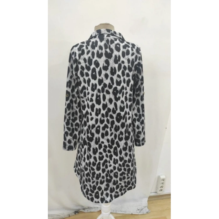 Kadın Uzun Kollu Yakalı önden Düğmeli Leopar Desenli Modal Midi Elbise