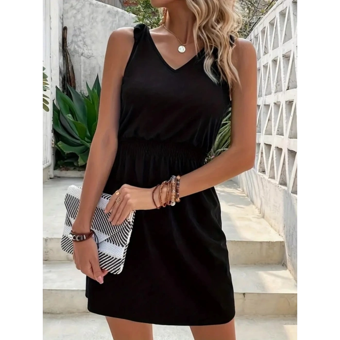 Kadın V Yakalı Belinde Gipe Detay Krep Elbise