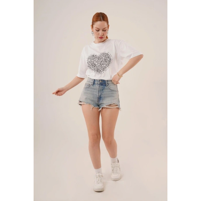 Kalp Baskılı Crop Beyaz Tişört
