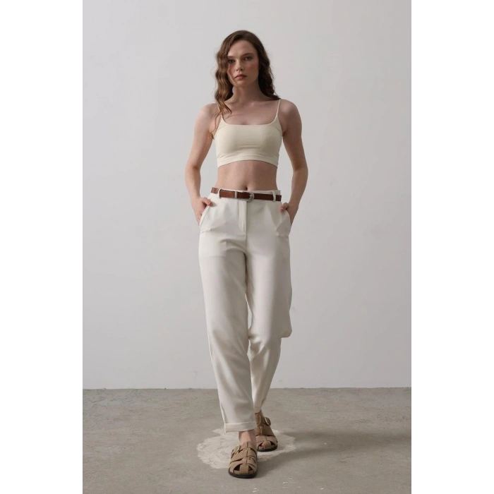 Kemerli Havuç Pantolon  Ekru