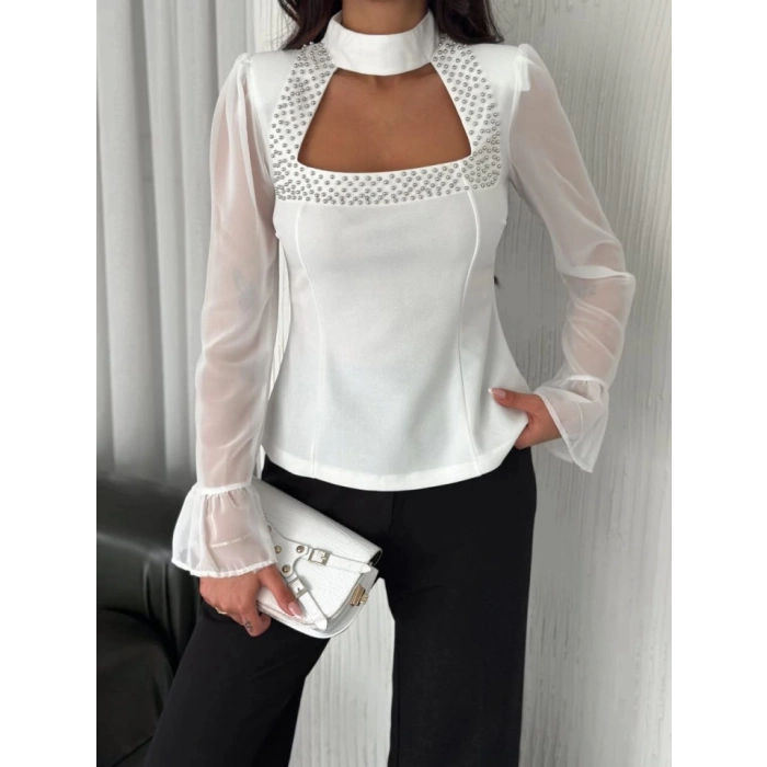 Kolları Şifon Göğüste İnci Boncuk Detaylı Bluz  Beyaz