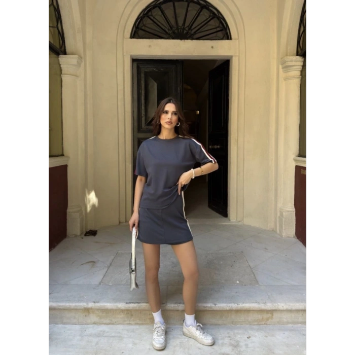 Osy odal Yumuşak Dokulu Kumaş Parçalı Bisiklet Yaka Tshirt ini Şortlu Etek İkili Takım  Füme