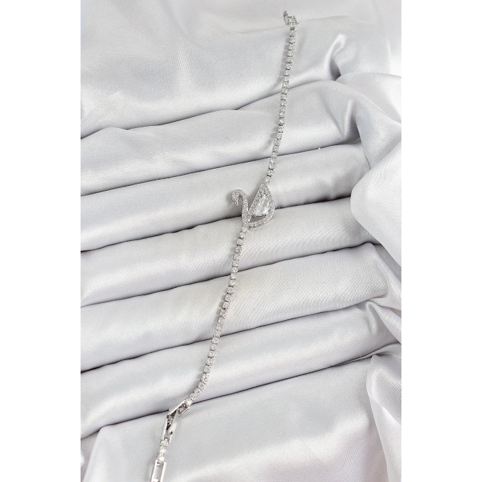 Pirinç Gümüş Renk Zirkon Taşlı Kuğu Model Kadın Bileklik