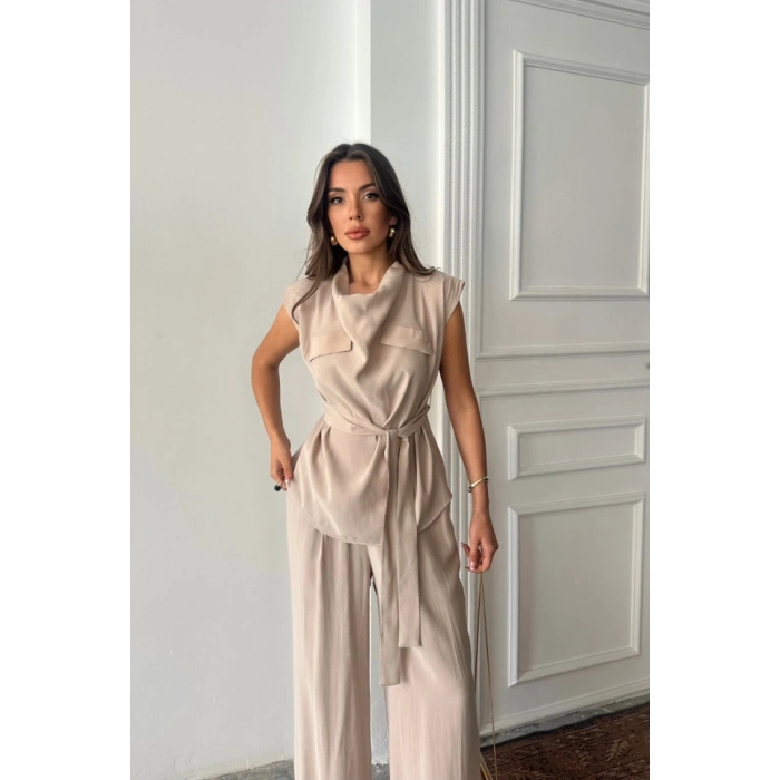 TENCEL ODAL KOLUZ BLUZ KAPALI CEP DETAYLI DÖKÜLÜ  PANTOLON TAKI  Bej