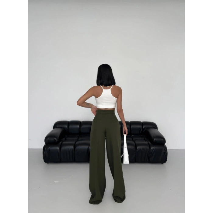 Üç Düğme Detayli Palazzo Pantolon