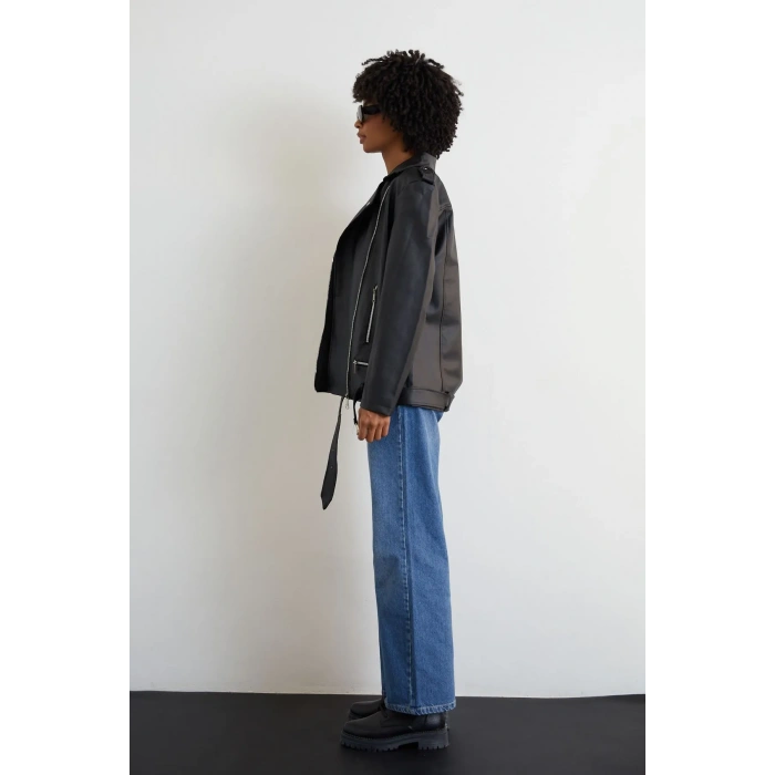 Uzun Deri Ceket Kadın Oversize Kesim Kemerli Model