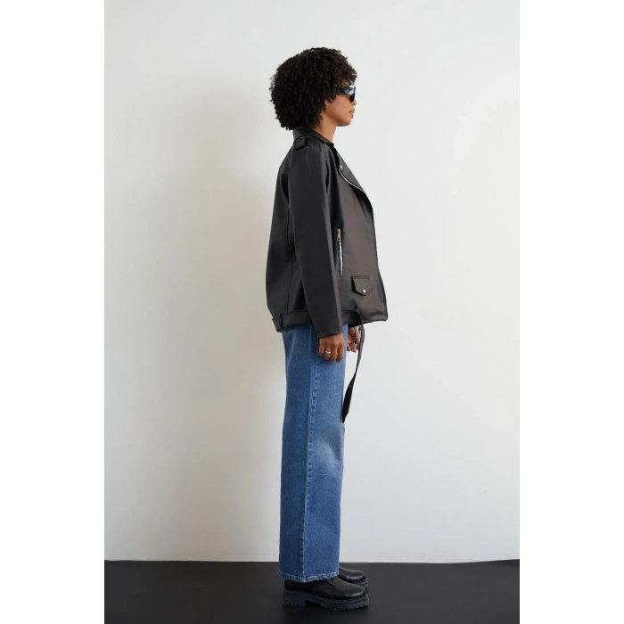 Uzun Deri Ceket Kadın Oversize Kesim Kemerli Model
