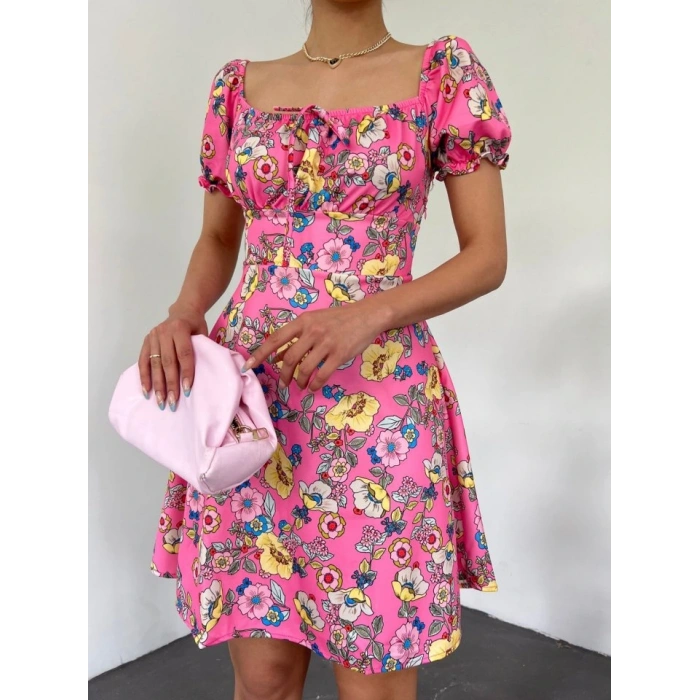 Yakası Lastikli Bağcık Detaylı Mini Elbise Pembe