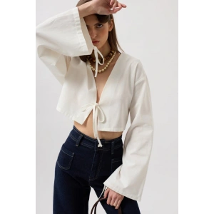 Bağlama Detay Uzun Kol Bluz