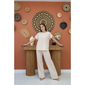 Bej Thirt Ve Pantolon Takım