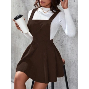 Kadın Askılı Sırttan çapraz Detaylı Kısa Kiloş Kadife Mini Elbise