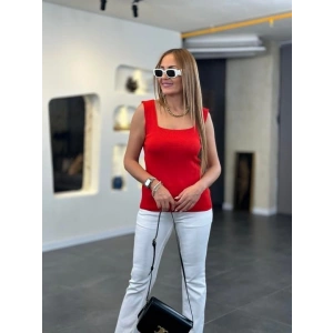 Kadın Kare Yaka Kalın Askılı Beyaz Triko Bluz